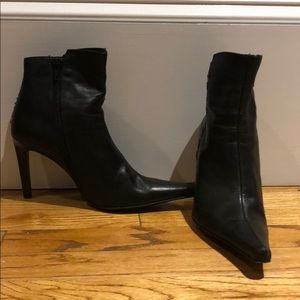 Leather lace ankle boots